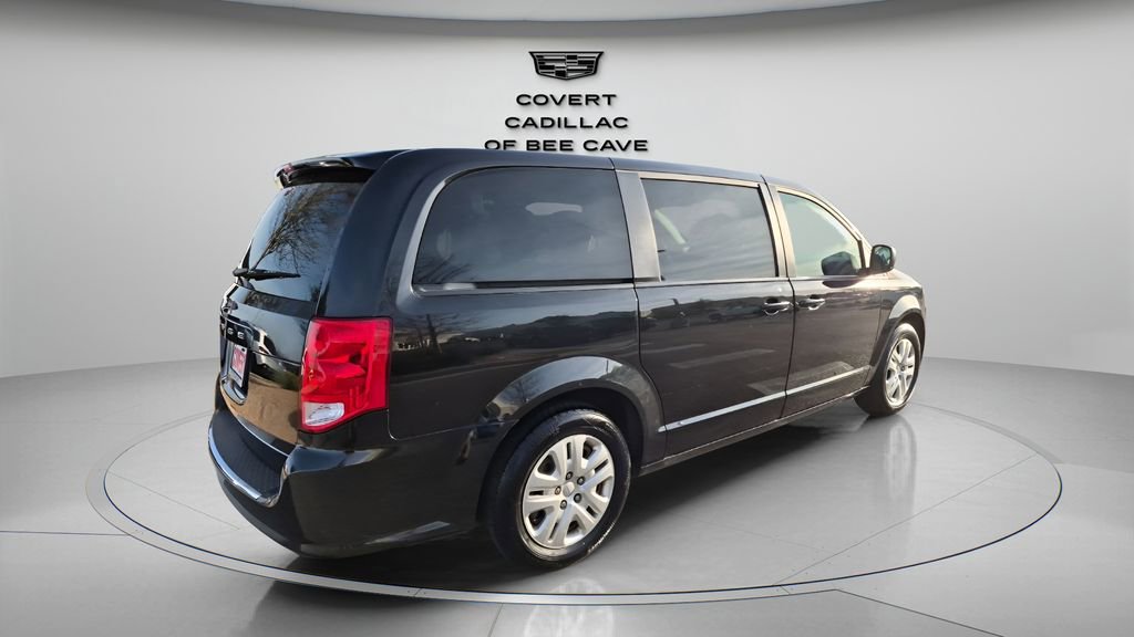 Used 2018 Dodge Grand Caravan SE w/ UConnect Hands-Free Group image 9