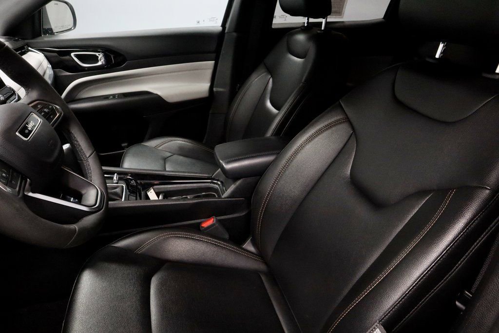 Used 2024 Jeep Compass Limited image 23