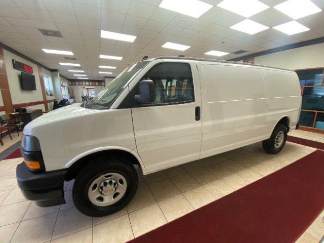 Used 2022 Chevrolet Express 3500 Extended w/ Driver Convenience Package RWD image 2