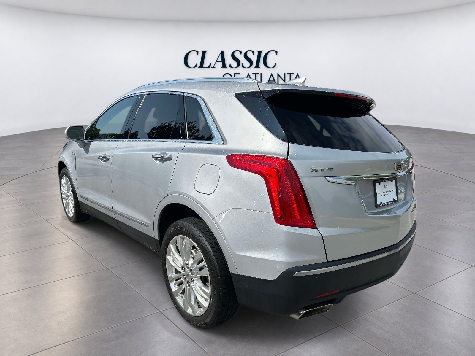 Used 2018 Cadillac XT5 Premium Luxury FWD image 3