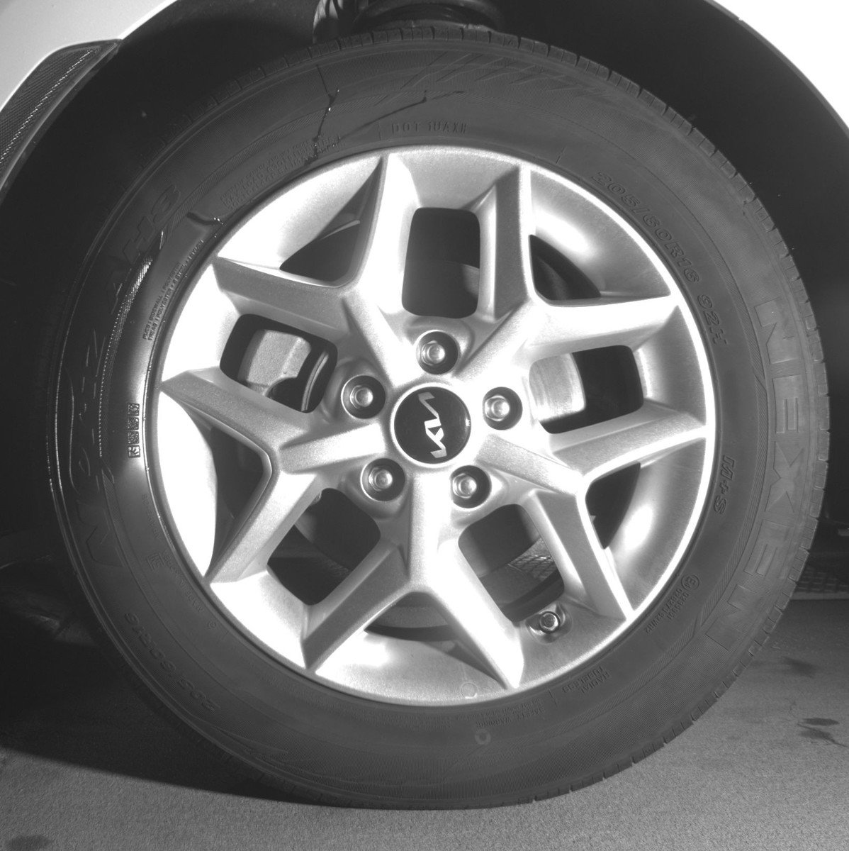 Used 2025 Kia Soul LX w/ LX Technology Package FWD image 12