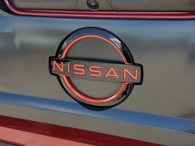 Used 2025 Nissan Frontier PRO-4X AWD/4WD image 8