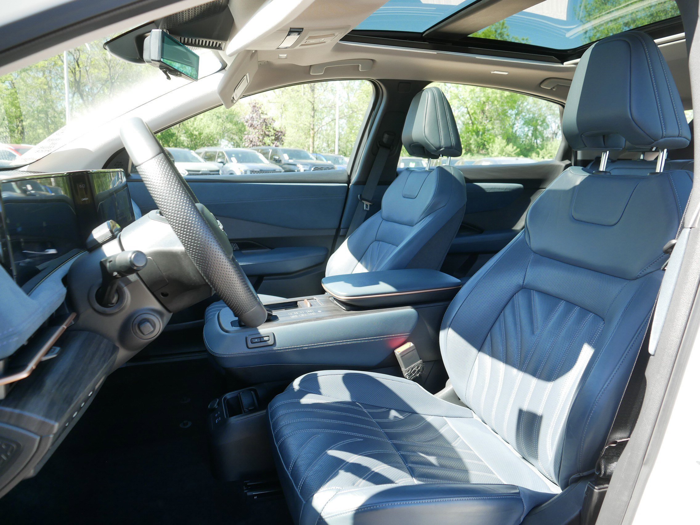 Certified 2024 Nissan Ariya AWD image 33