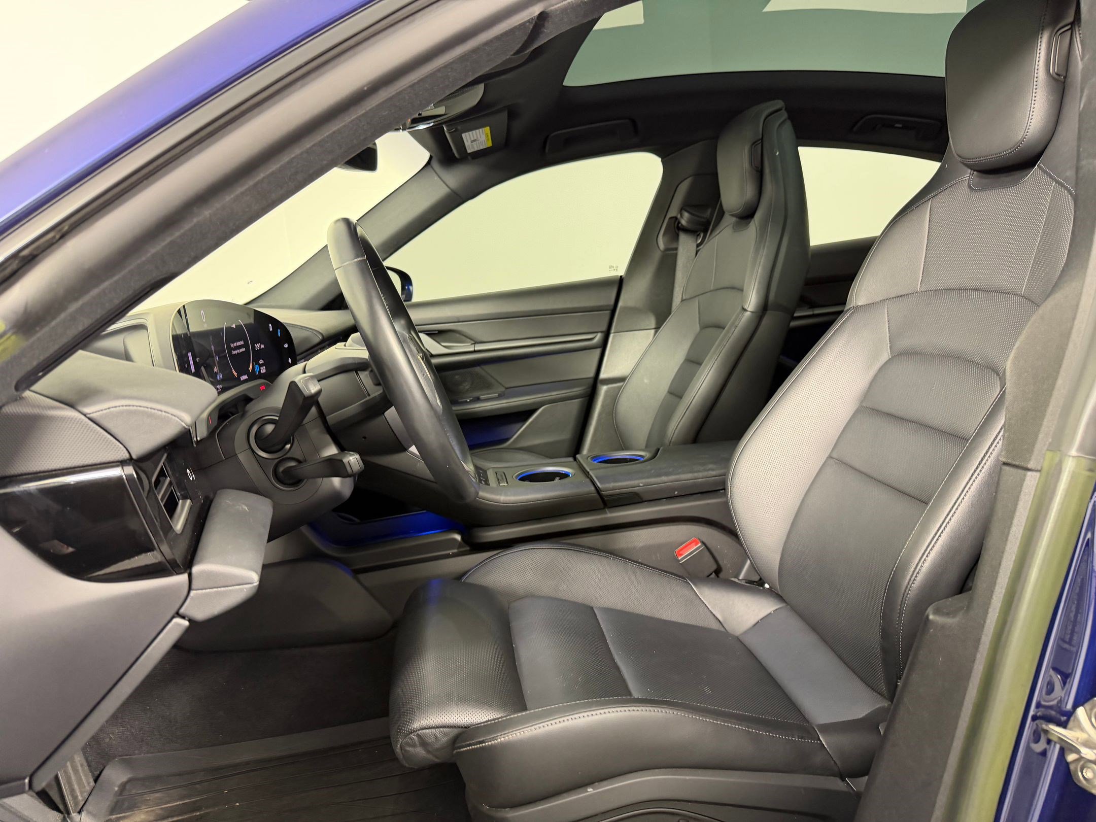 Certified 2022 Porsche Taycan 4S image 5