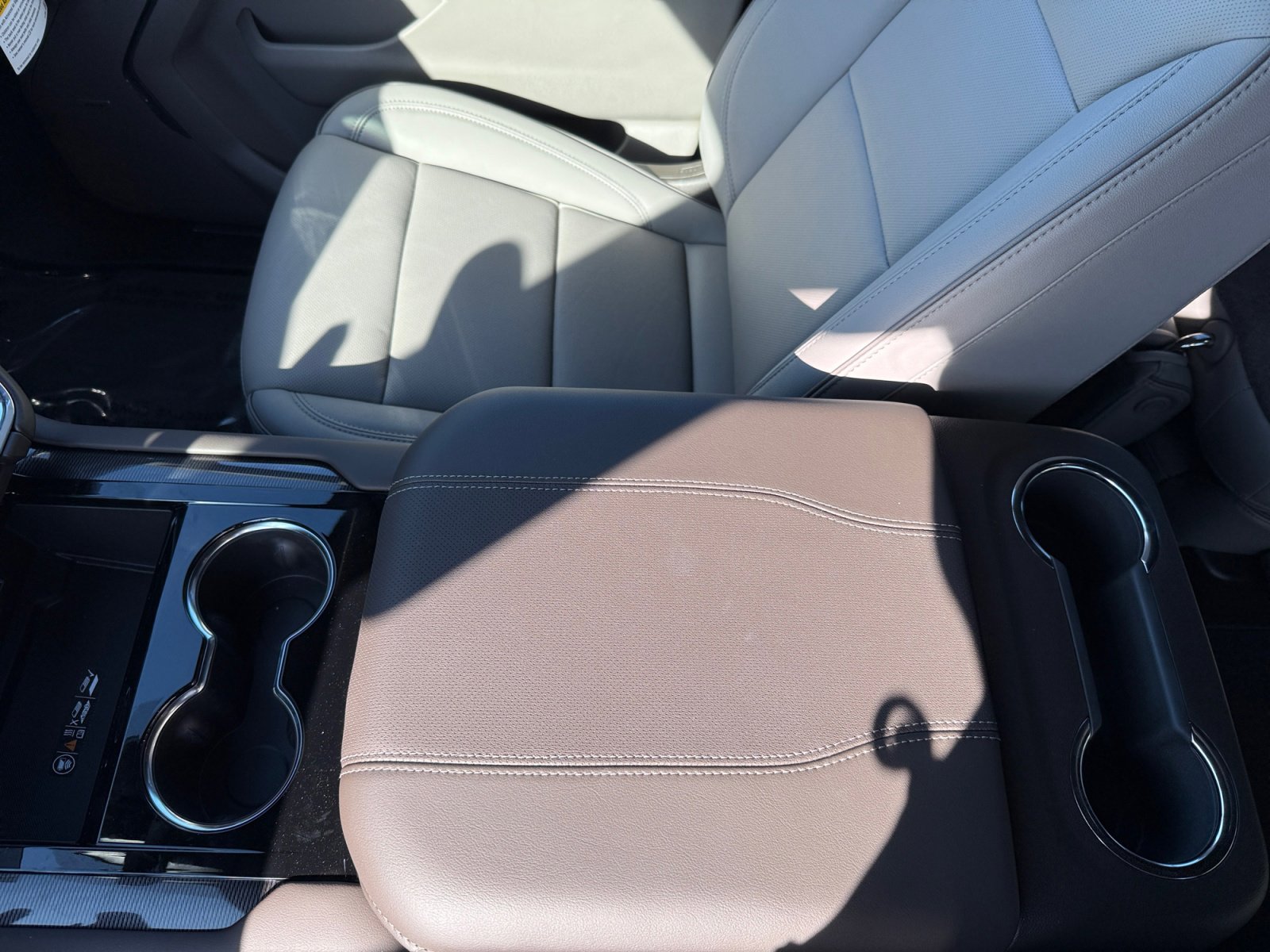 New 2026 GMC Yukon Elevation image 14