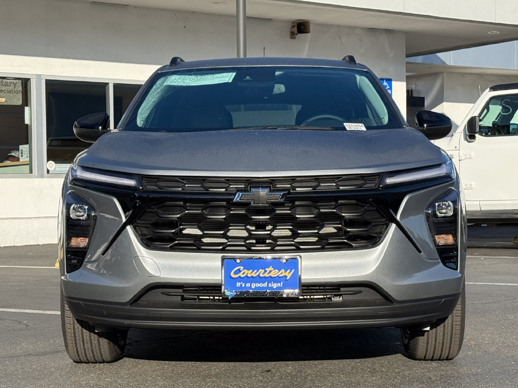 New 2026 Chevrolet Trax LT w/ Driver Confidence Package FWD image 4
