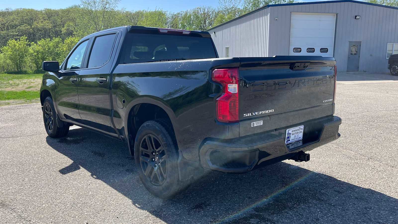 Used 2023 Chevrolet Silverado 1500 Custom AWD/4WD image 5