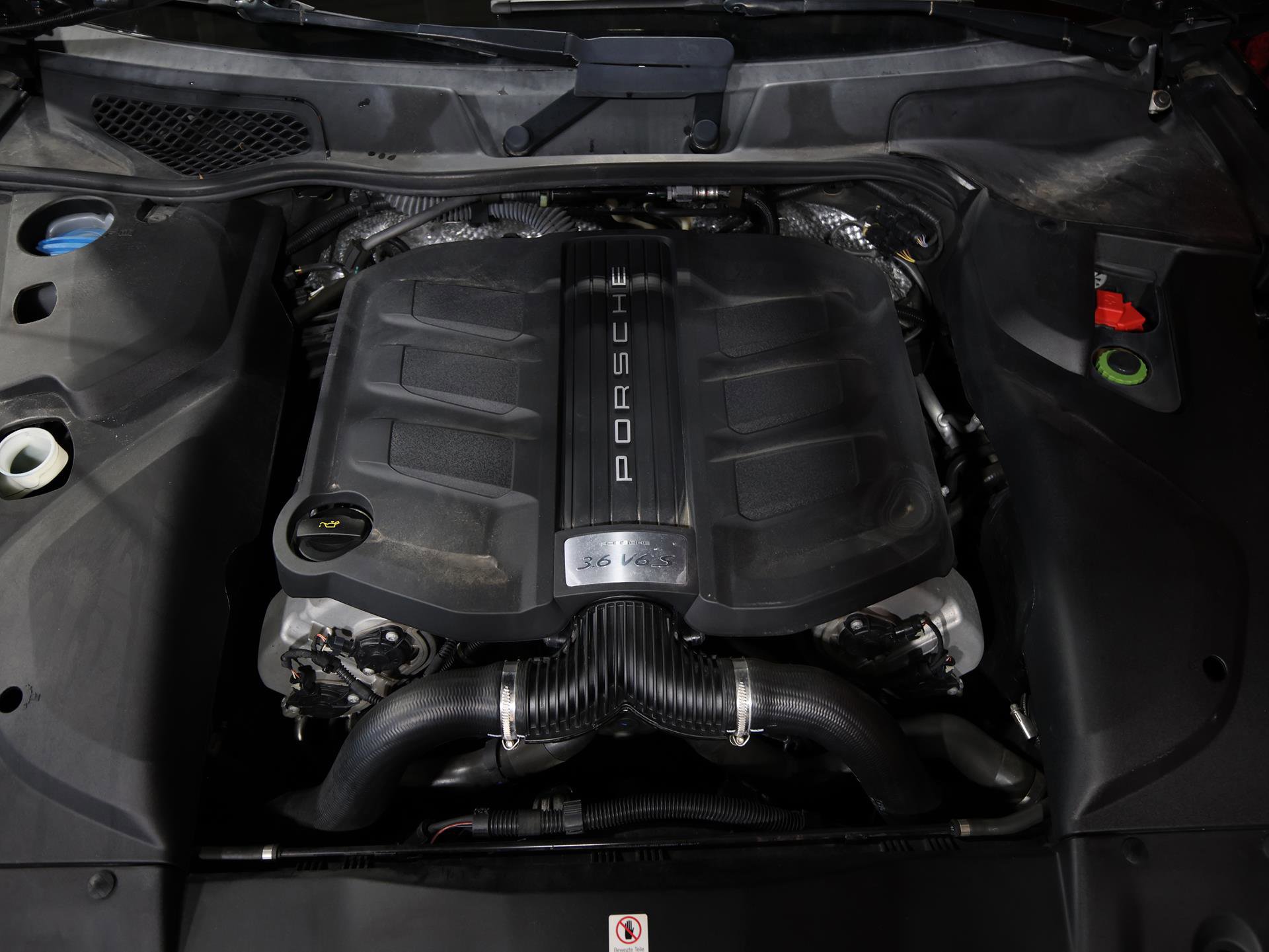 Used 2017 Porsche Cayenne S w/ Premium Plus Package image 27