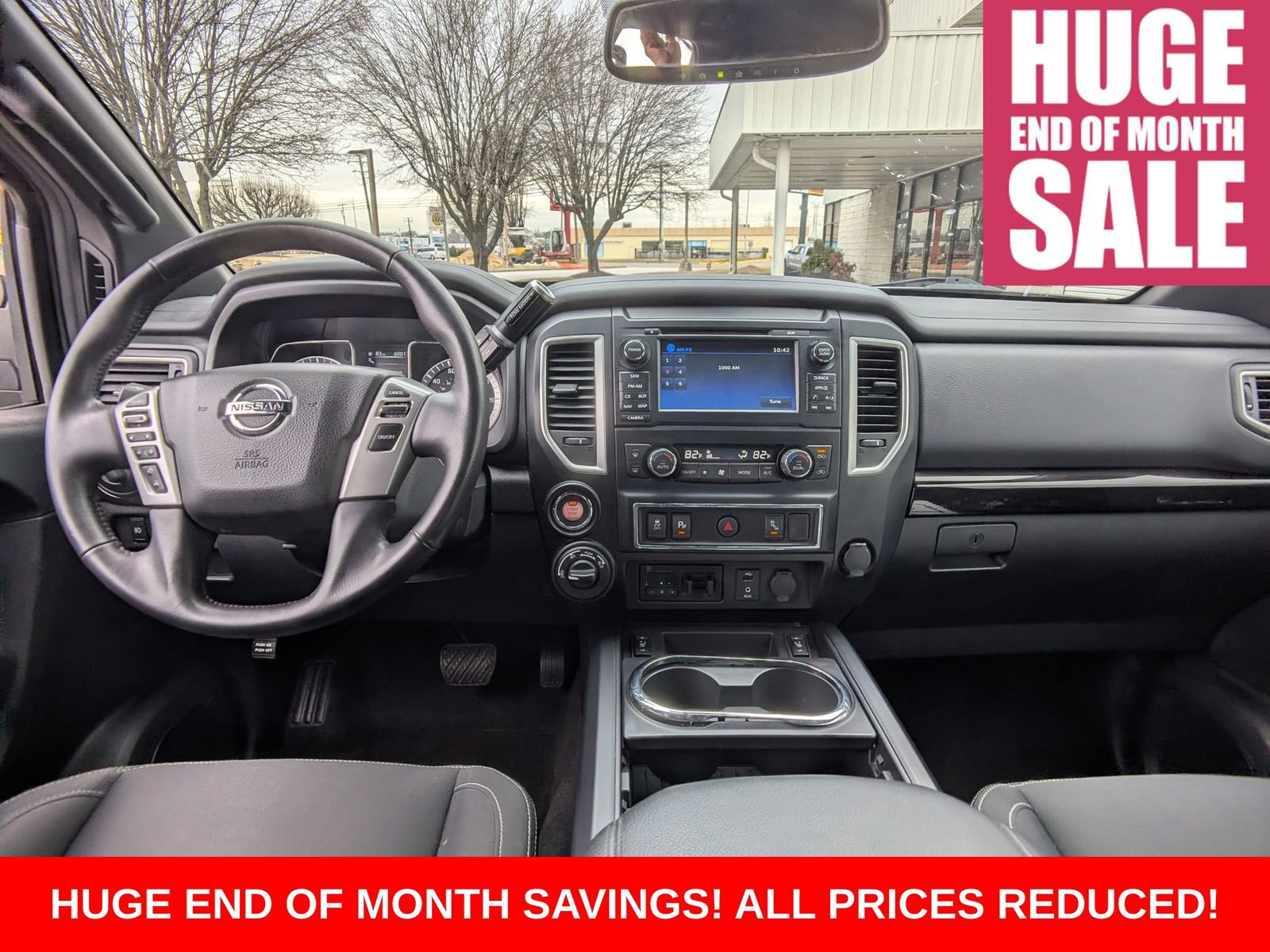 Used 2018 Nissan Titan SV w/ SV Convenience Package image 19