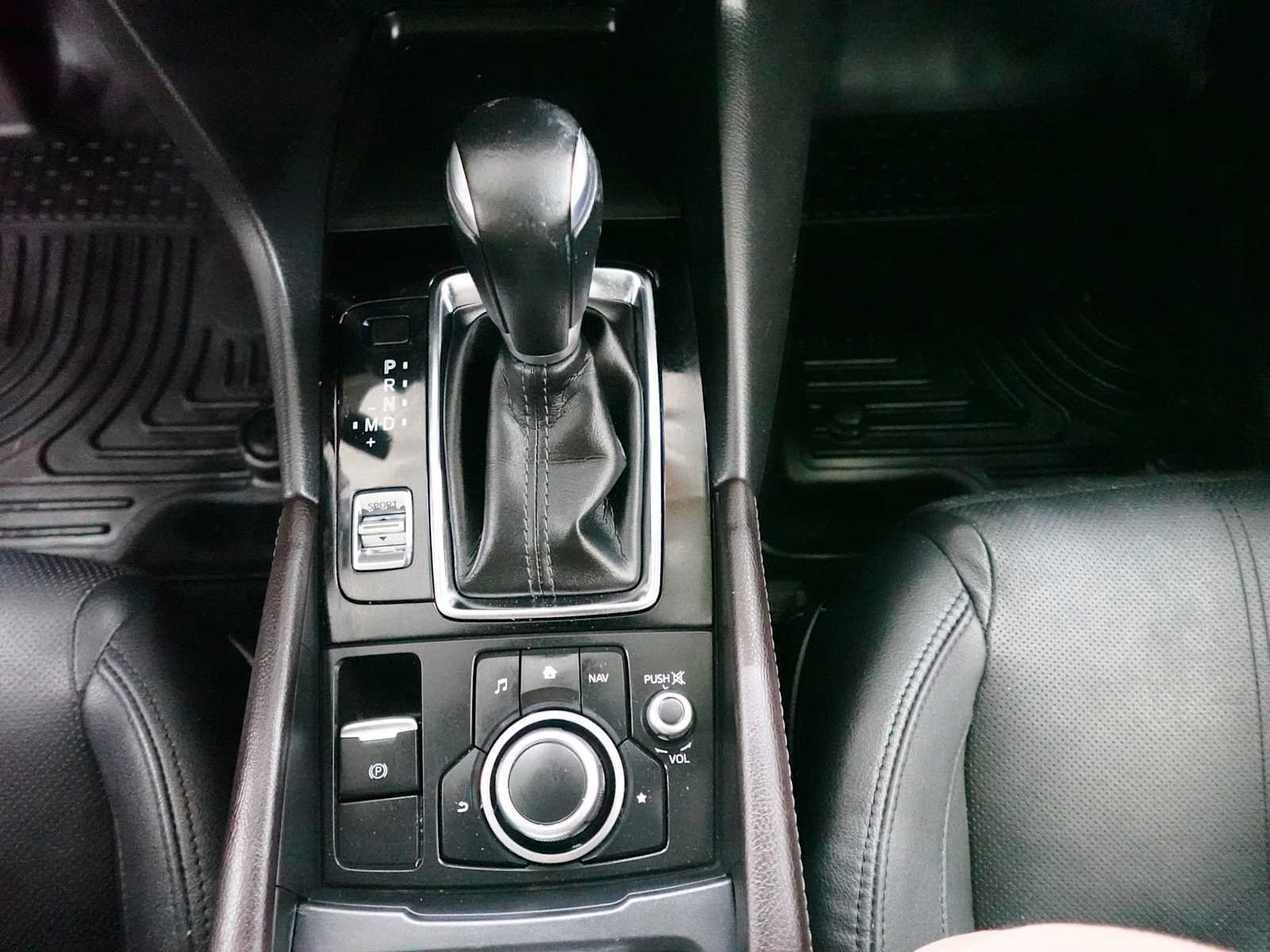 Used 2017 MAZDA MAZDA3 Grand Touring w/ Premium Equipment Package FWD image 23