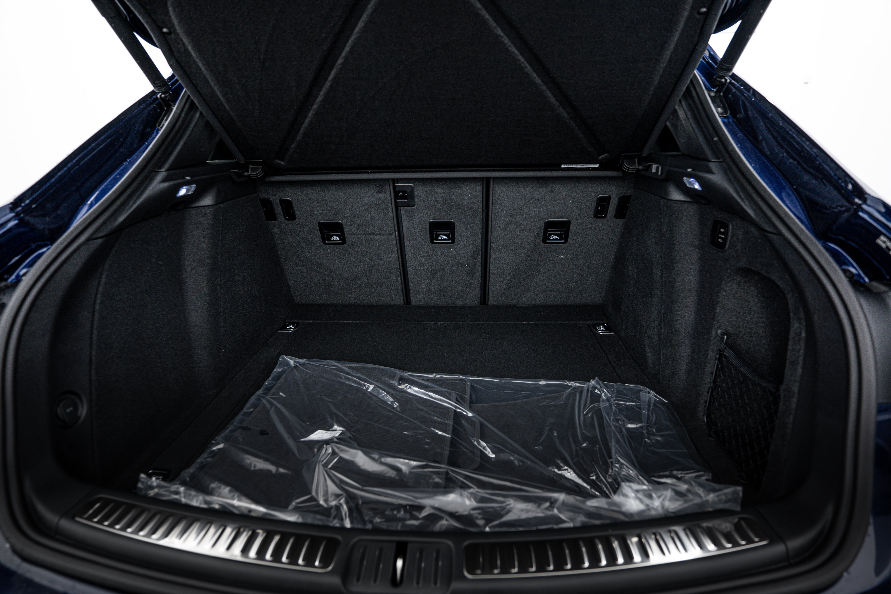 New 2025 Porsche Macan S image 24