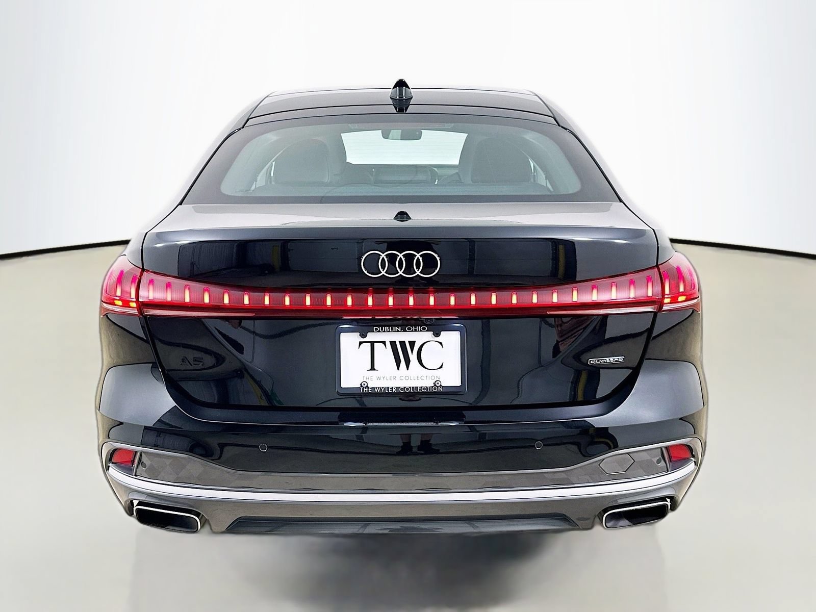 Used 2025 Audi A5 2.0T Premium Plus w/ Premium Plus AWD/4WD image 6