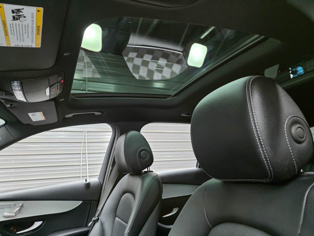Used 2021 Mercedes-Benz GLC 300 4MATIC image 15