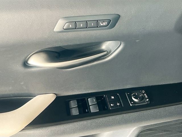 Used 2019 Lexus UX 250h image 12