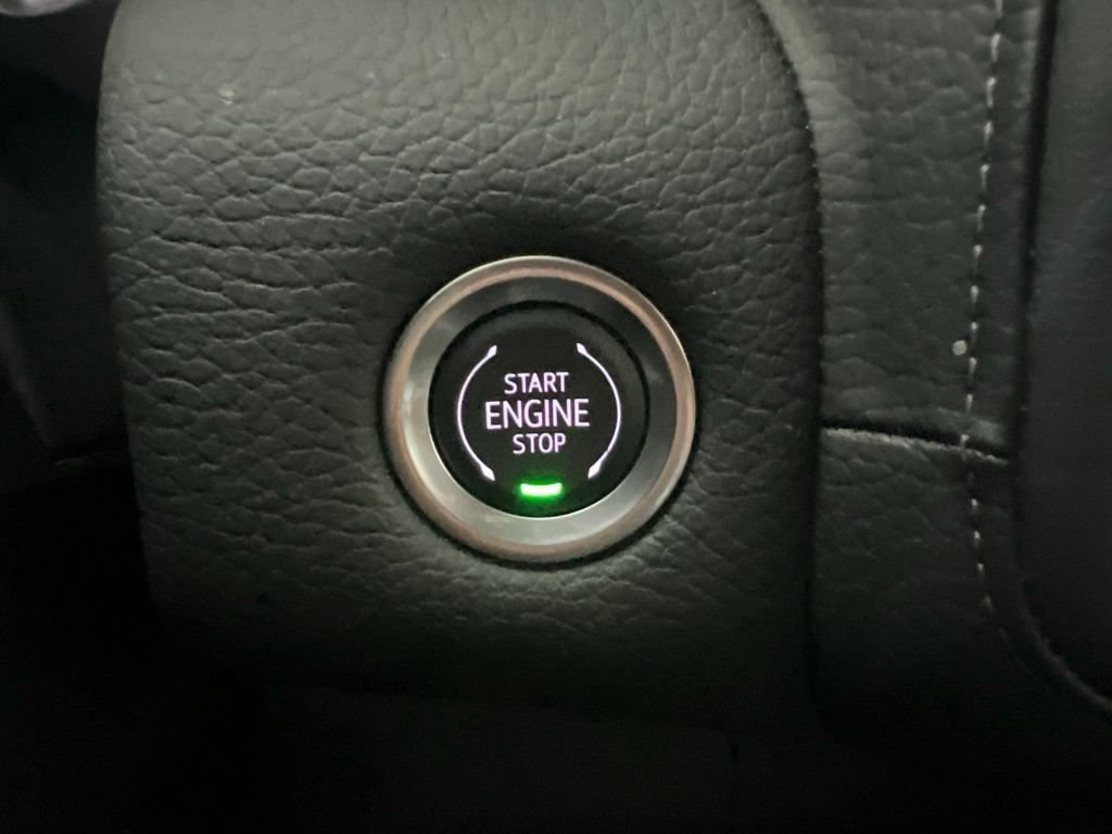Used 2024 GMC Yukon Denali w/ Advanced Technology Package AWD/4WD image 15