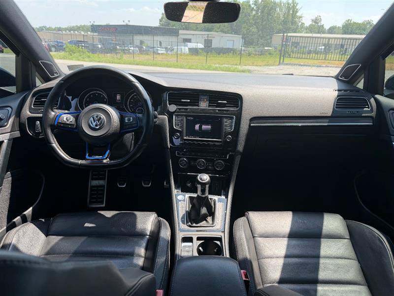 Used 2017 Volkswagen Golf 4-Door AWD/4WD image 22