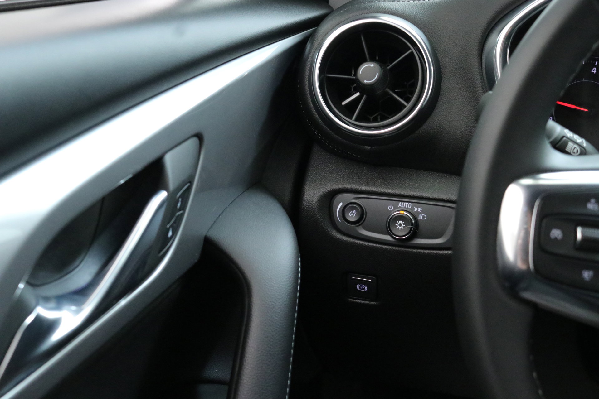 Used 2024 Chevrolet Blazer LT w/ LPO, Floor Liner Package image 15