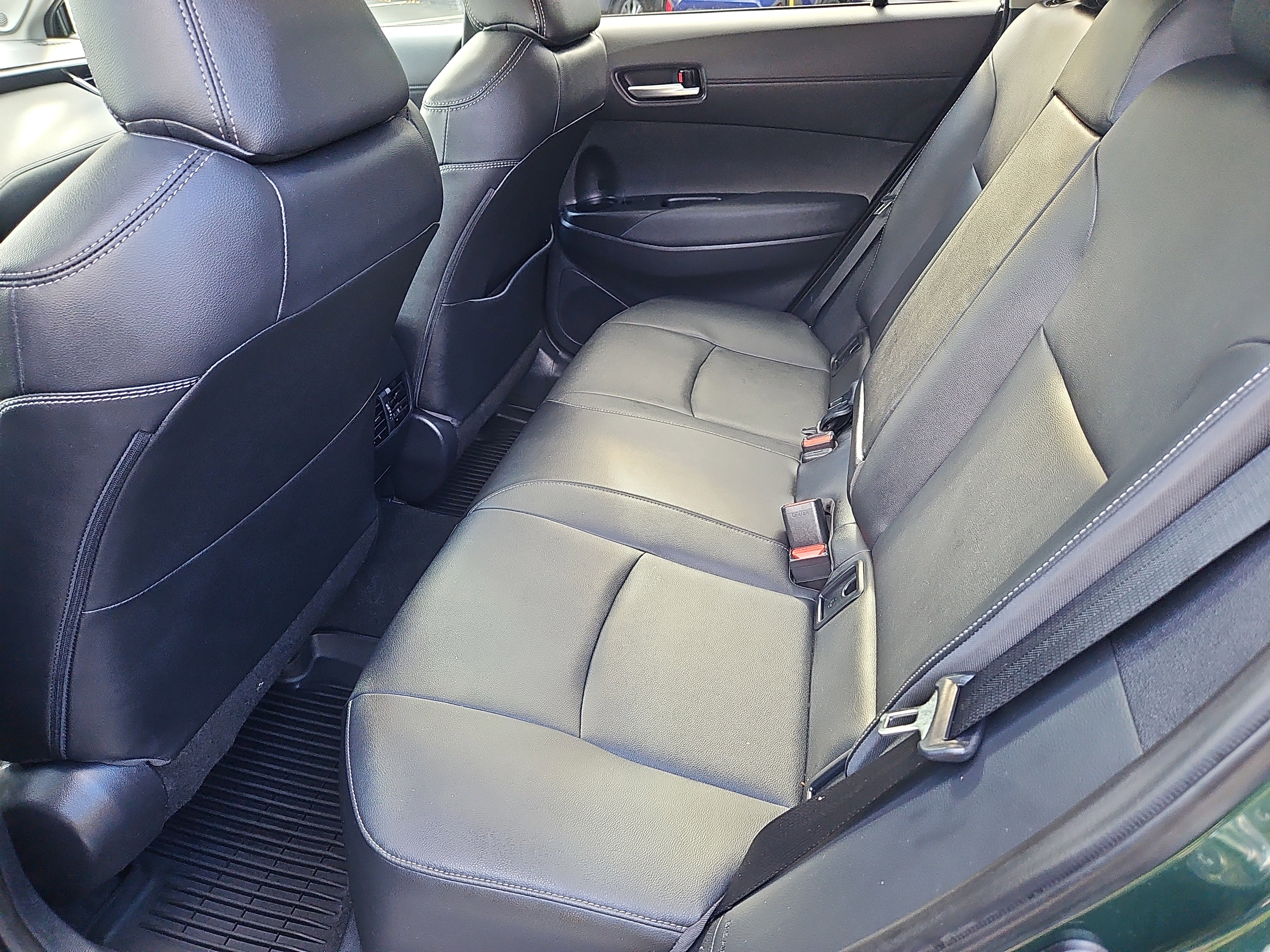 Used 2023 Toyota Corolla Cross XLE image 30