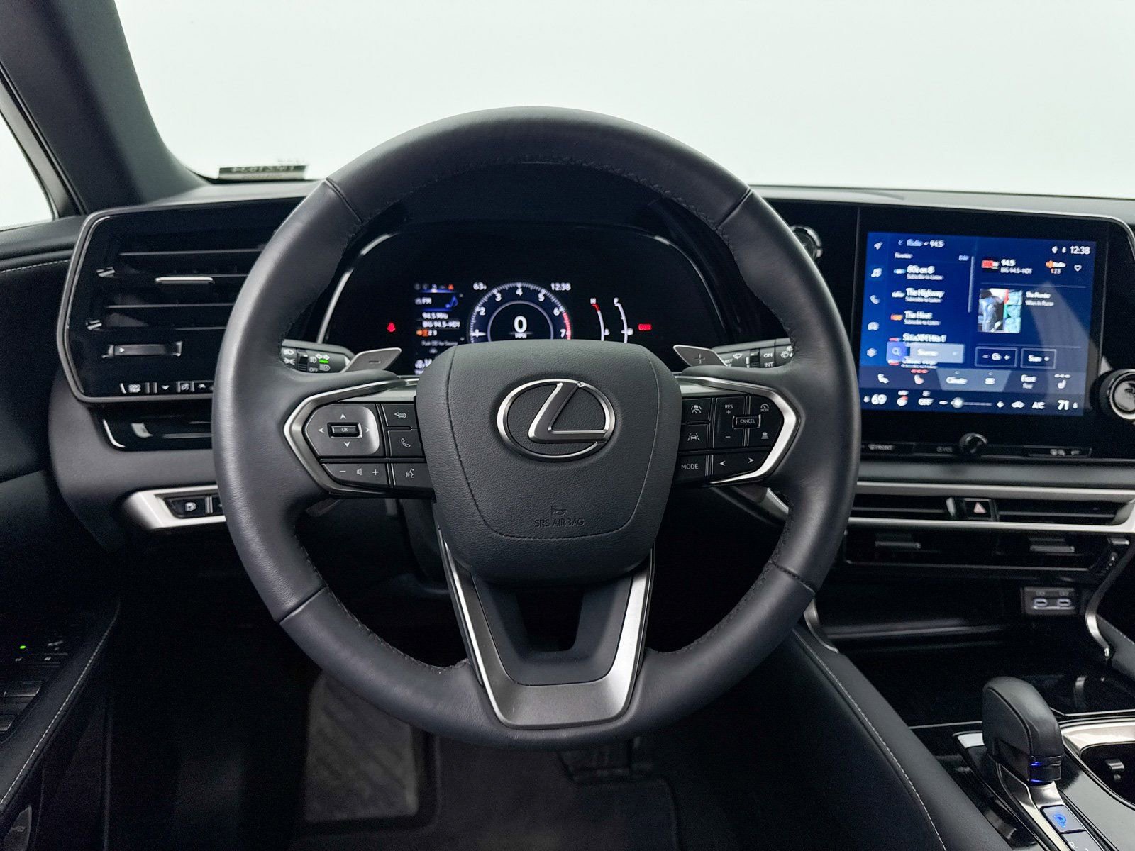 Used 2024 Lexus RX 350 FWD w/ Technology Package image 4