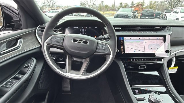 New 2026 Jeep Grand Cherokee Laredo image 11