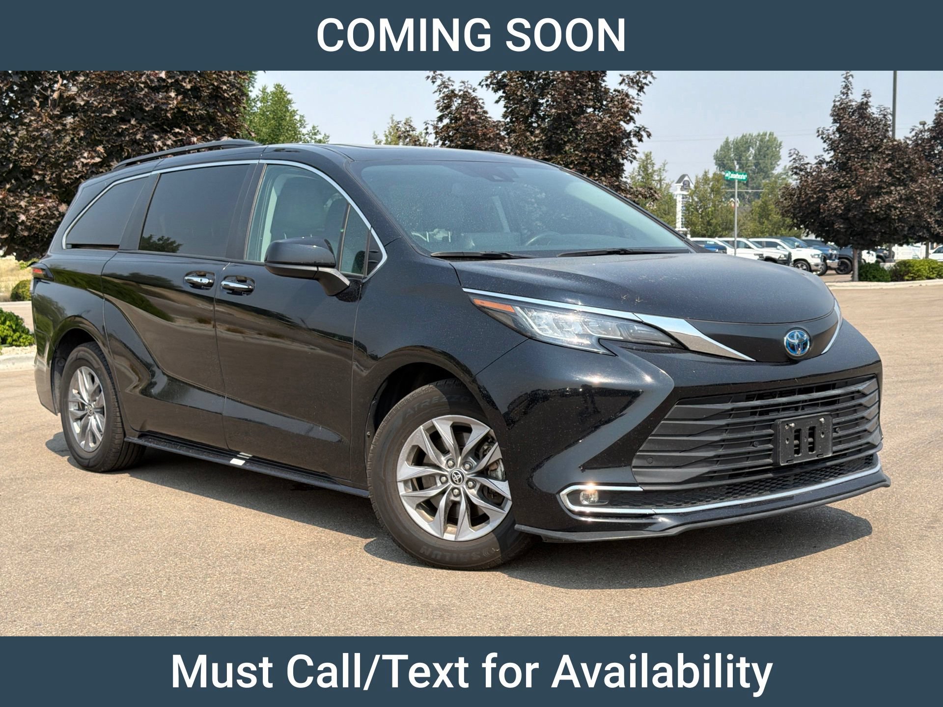Used 2023 Toyota Sienna XLE