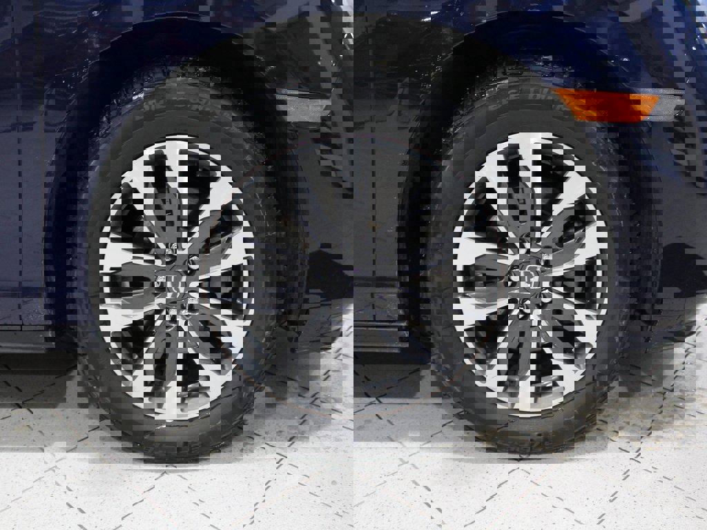 Used 2023 Honda Odyssey EX-L image 9