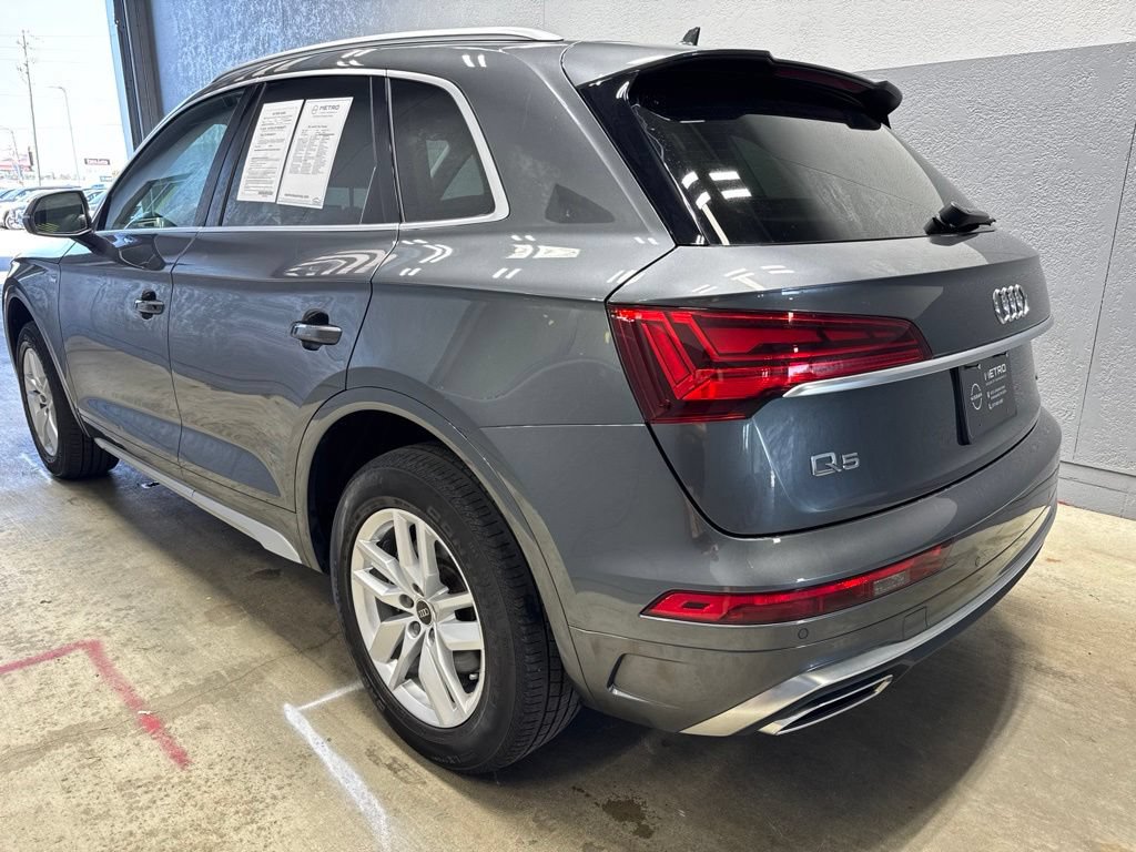 Used 2023 Audi Q5 2.0T Premium w/ Convenience Package AWD/4WD image 3