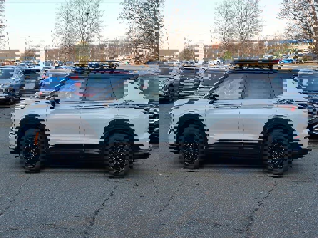 New 2026 Mitsubishi Outlander Trail Edition image 2