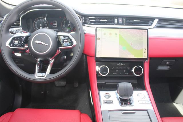 New 2026 Jaguar F-PACE R-Dynamic S image 4