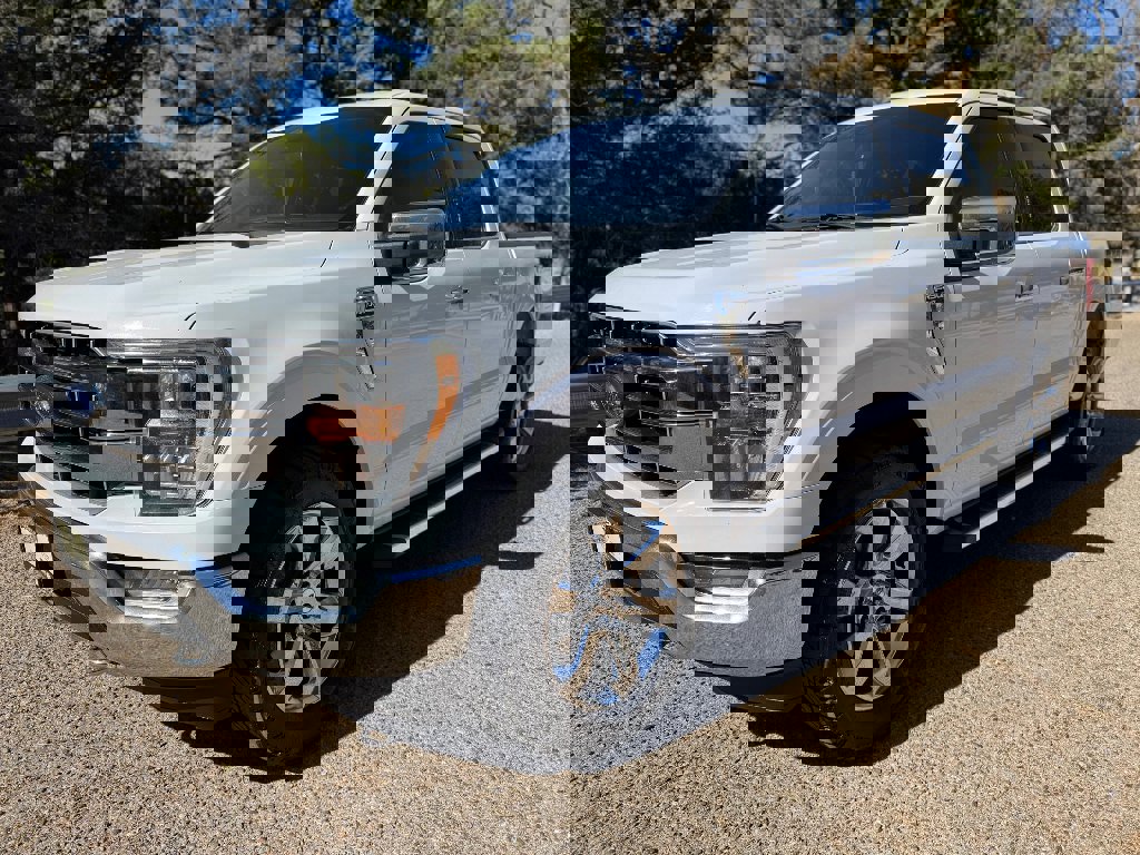 Used 2022 Ford F150 Lariat w/ Max Trailer Tow Package image 1