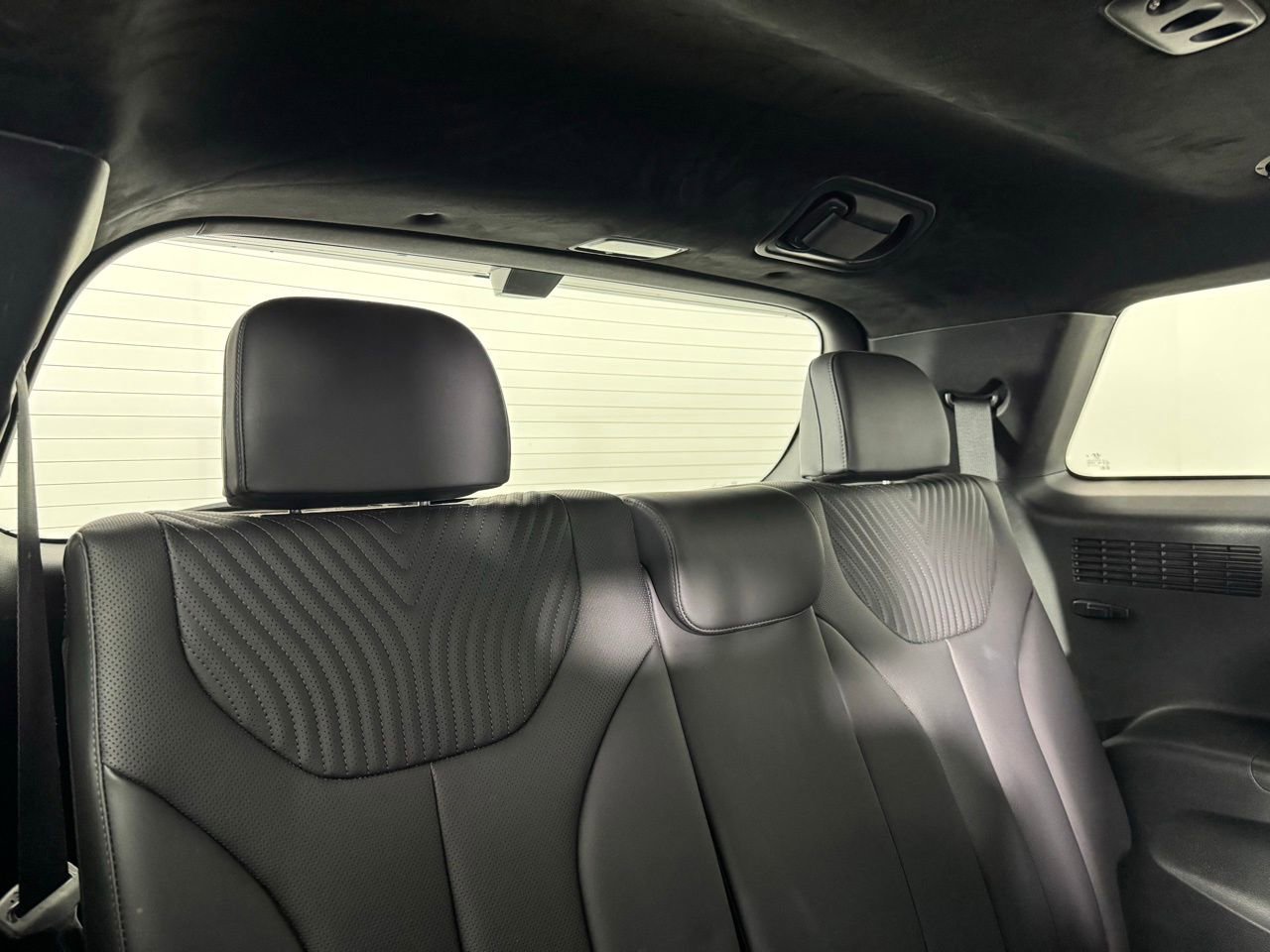 Used 2023 Hyundai Palisade Calligraphy image 31