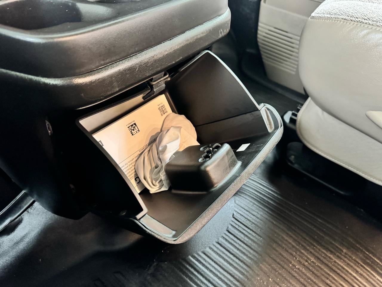 Used 2019 Chevrolet Express 4500 w/ RV Package RWD image 46