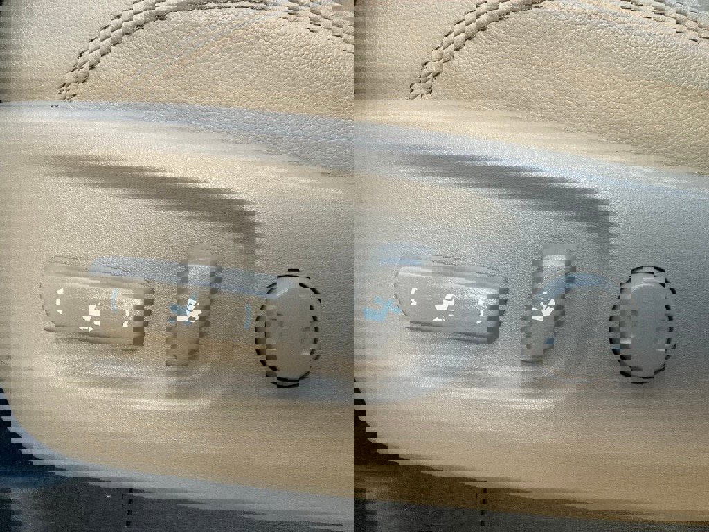 Used 2024 Toyota 4Runner Limited image 13