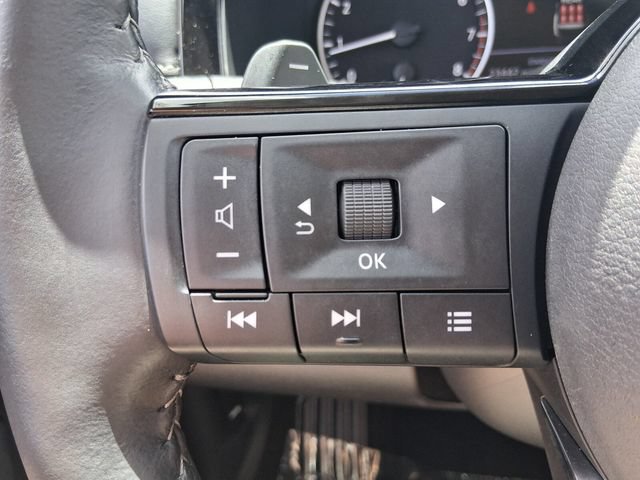 Used 2024 Nissan Pathfinder SL FWD image 29