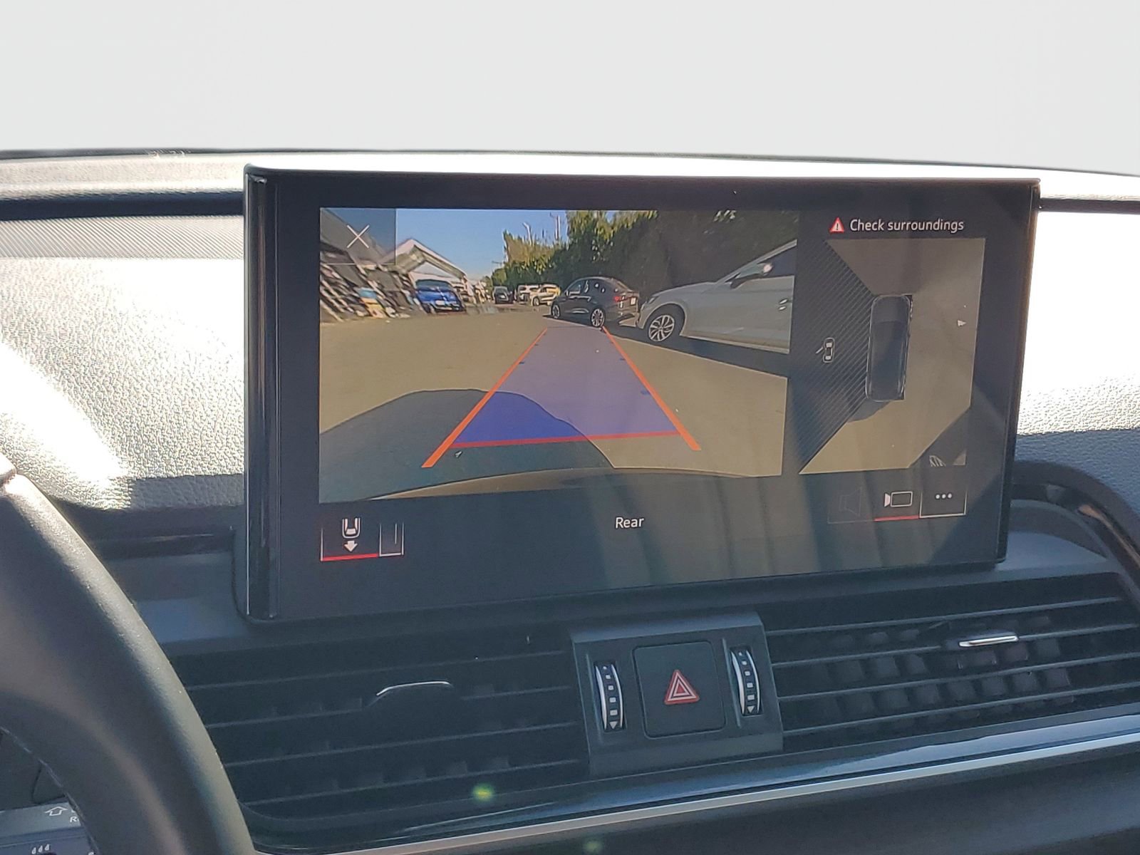 Used 2024 Audi Q5 e Premium Plus w/ Premium Plus Package image 30