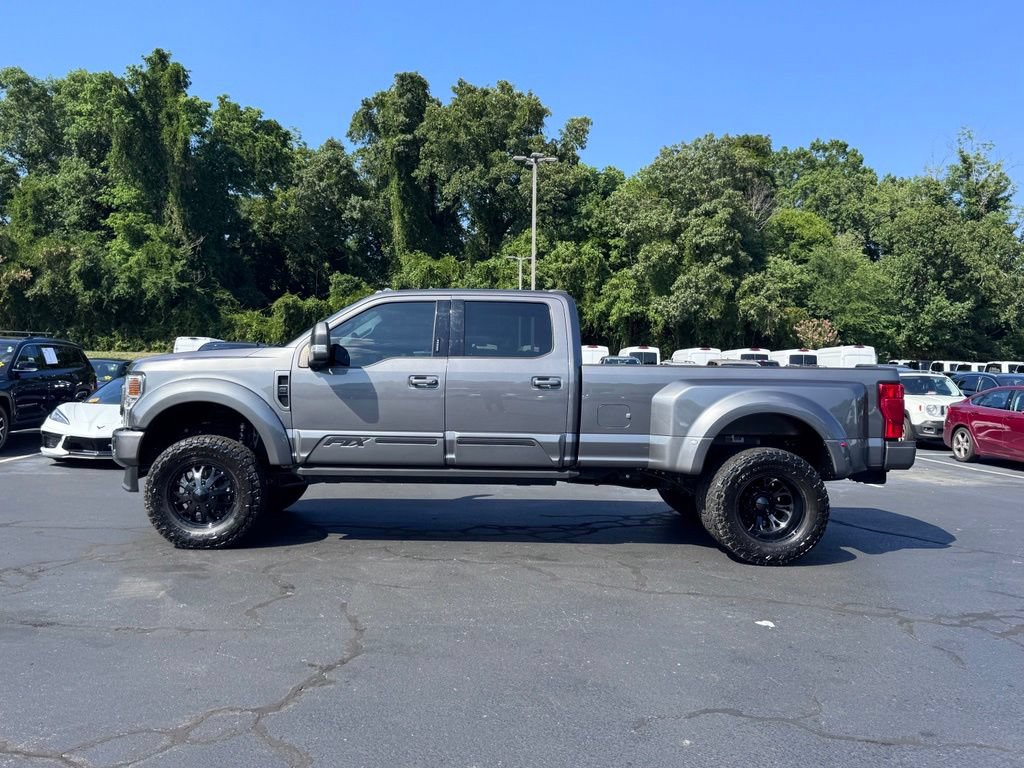 Used 2021 Ford F350 Lariat w/ Lariat Ultimate Package AWD/4WD image 3