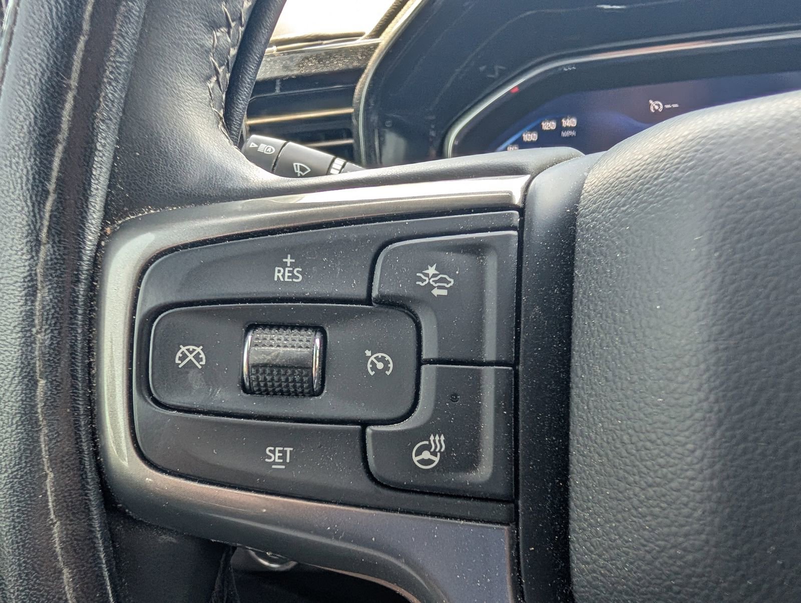 Used 2025 Chevrolet Silverado 2500 LT AWD/4WD image 15