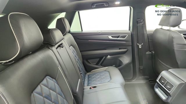 Used 2025 Volkswagen Atlas Cross Sport SEL Premium R-Line AWD/4WD image 27