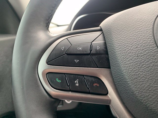 Used 2019 Jeep Cherokee Latitude Plus w/ Comfort/Convenience Group AWD/4WD image 21