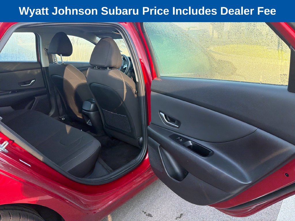 Used 2025 Hyundai Elantra SEL FWD image 37