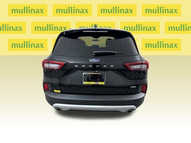 New 2025 Ford Escape SE FWD image 17