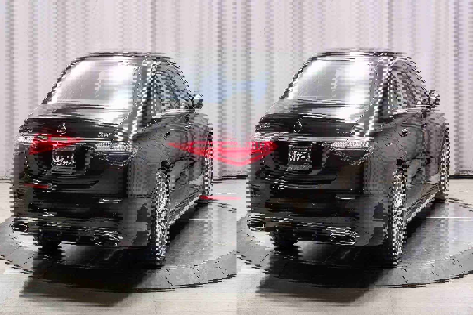 Certified 2022 Mercedes-Benz S 580 4MATIC Sedan w/ AMG Line Package image 4