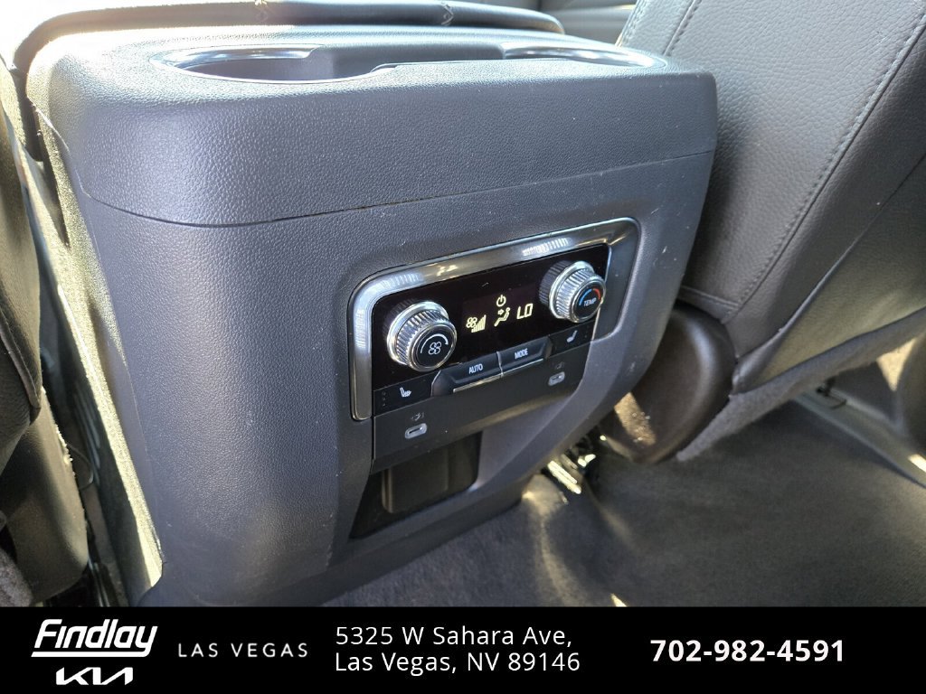 Used 2023 GMC Yukon Denali AWD/4WD image 17