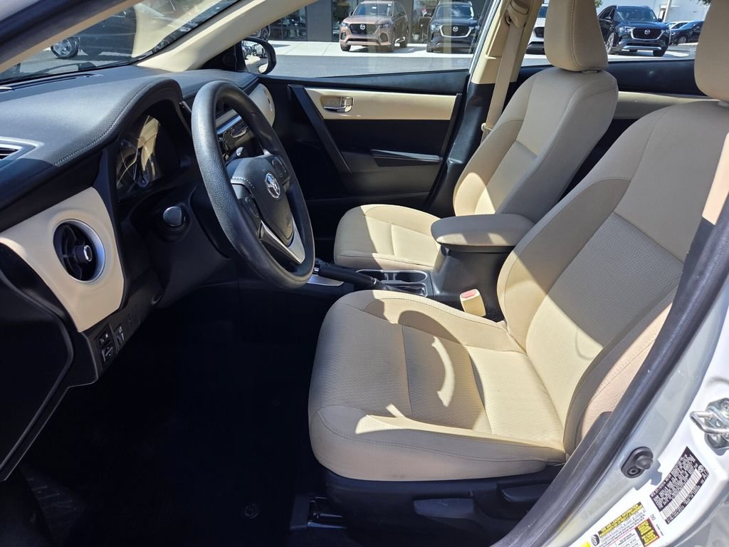 Used 2019 Toyota Corolla LE FWD image 3