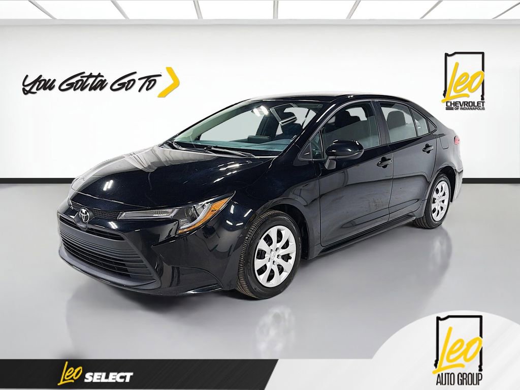 Used 2024 Toyota Corolla LE image 1