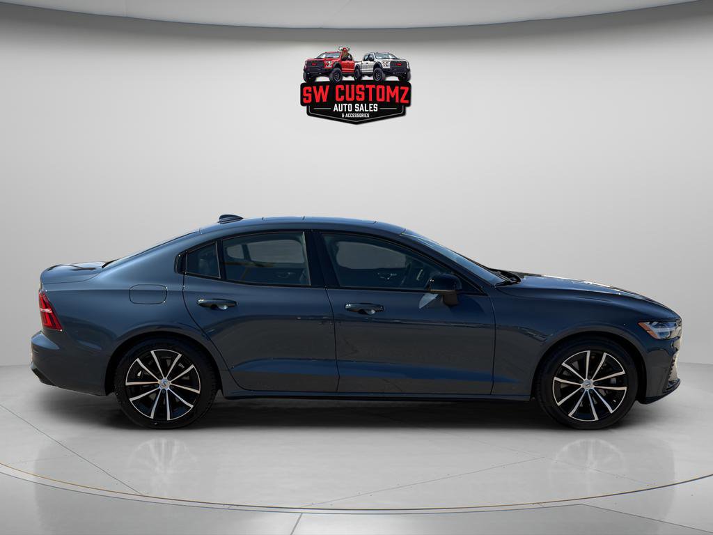 Used 2023 Volvo S60 T8 Plus image 8