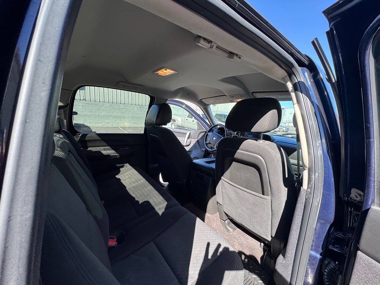 Used 2010 Chevrolet Silverado 2500 LT w/ Interior Plus Package AWD/4WD image 35