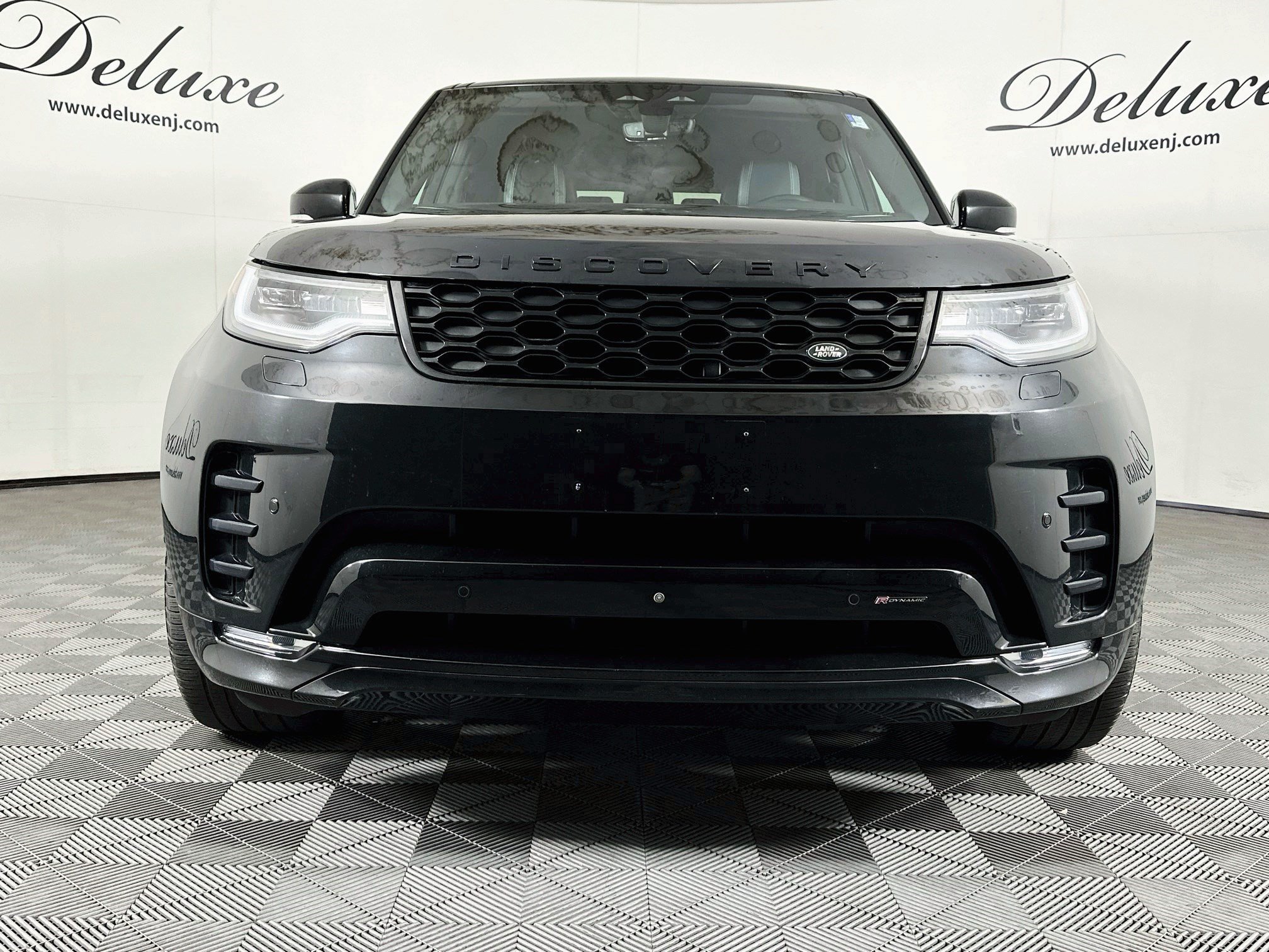 Used 2023 Land Rover Discovery S R-Dynamic AWD/4WD image 2