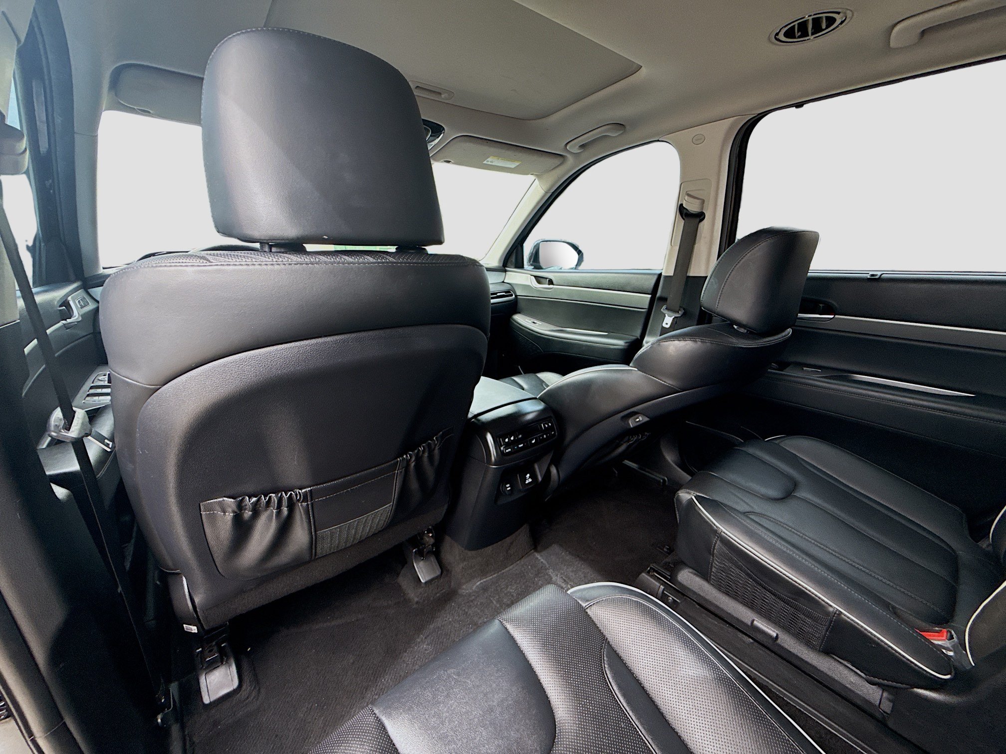 Used 2023 Hyundai Palisade SEL w/ Premium Package FWD image 22