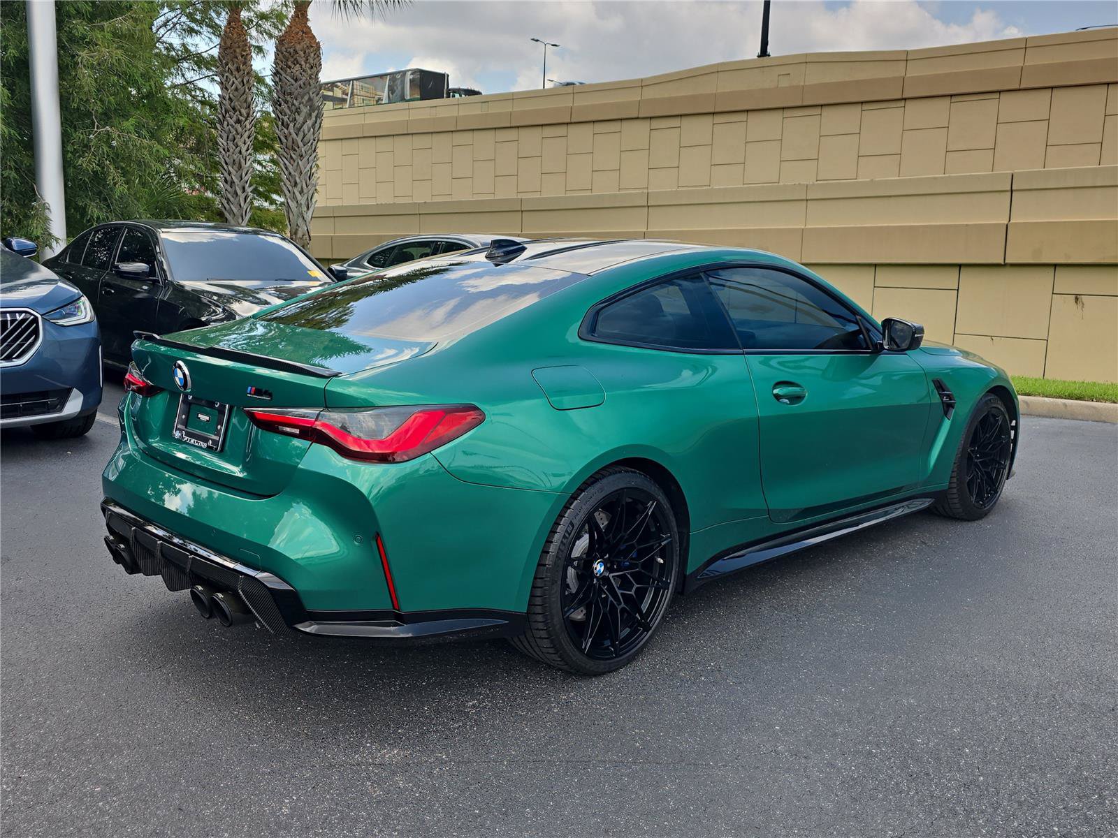Used 2022 BMW M4 Competition w/ Executive Package RWD image 2
